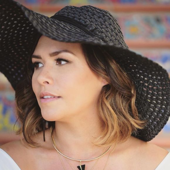 Meet your Posher, Nina - Picture 1 of 1